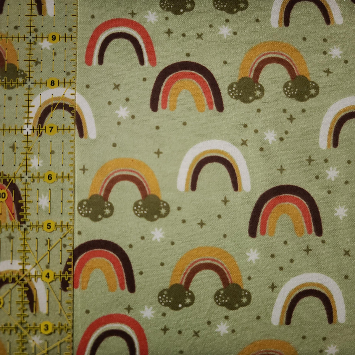 David Textiles ~ RAINBOW SCATTER ~ FLANNEL ~ Green ~ Sold by the 1/2 Yard